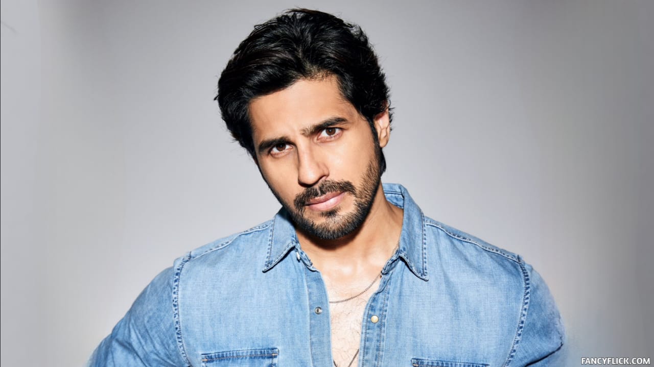 Sidharth Malhotra  Wife, Movies List, Family, Net Worth, Age, Biography, Girlfriends, And It’s Professional Lifestyle(2024)